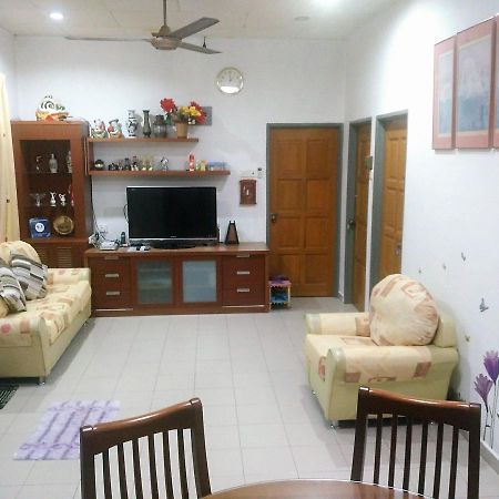 Cozy Mount Erskine Homestay George Town Exterior foto